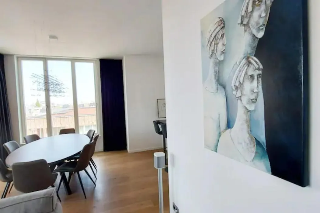 Large Penthouse - Private Parking - In A Beautiful Domain Appartement Antwerpen